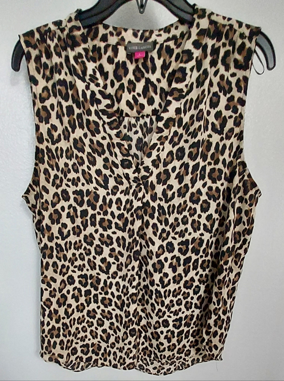 Vince Camuto Leopard Print Sleeveless V-Neck Top in Tan, Brown and Black. Size L